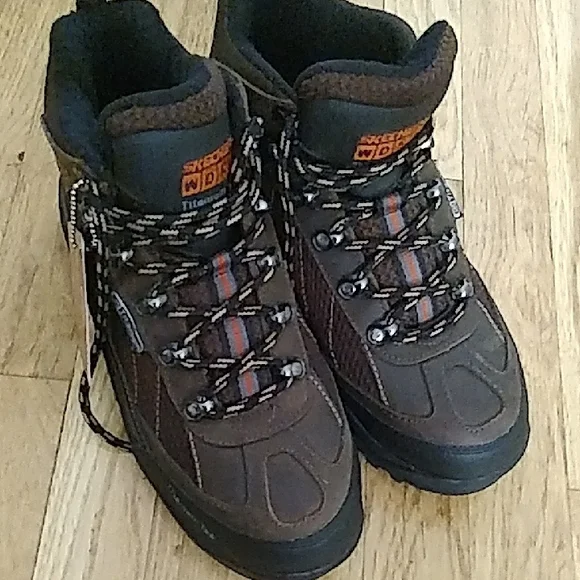 Skechers Men's Brown and Black Hiking Boots - Picture 10 of 10